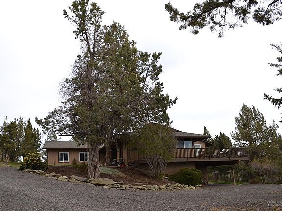 2nd image of 3521 NW Knob Hill Way