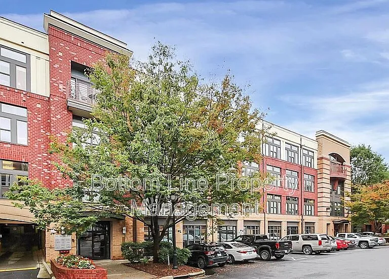 2125 Southend Dr #245 — Photo 8