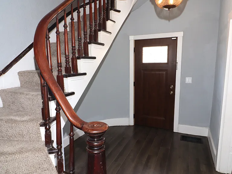 120 S Court St — Photo 28