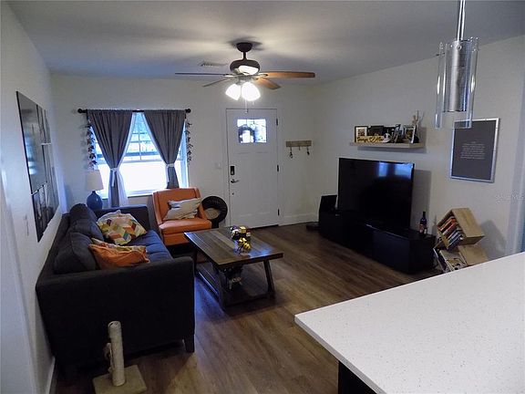 5th image of 4402 W Wallcraft Ave