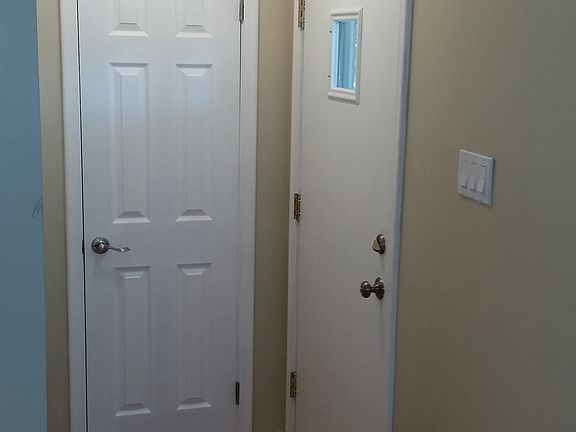 4th image of 54 Park Dr