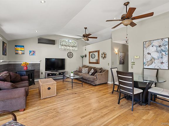 4th image of 269 Brookville Avenue