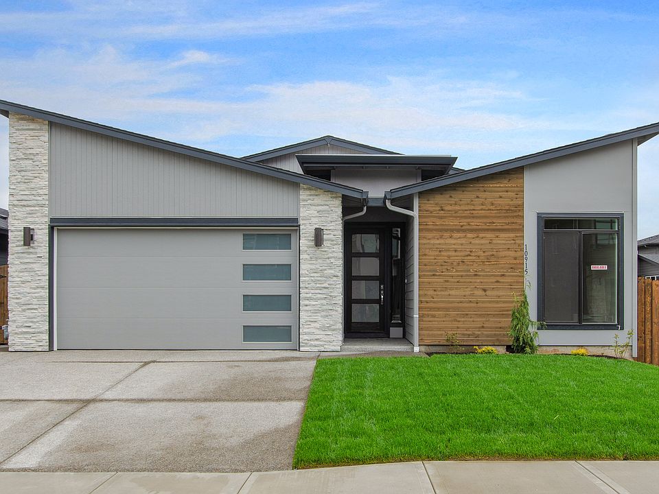 1st image of 10915 NE 95th Pl