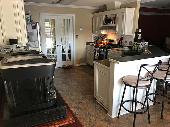2nd image of 4704 Queensbury Way