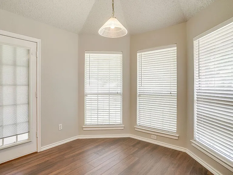 7617 Blossom Dr — Photo 18