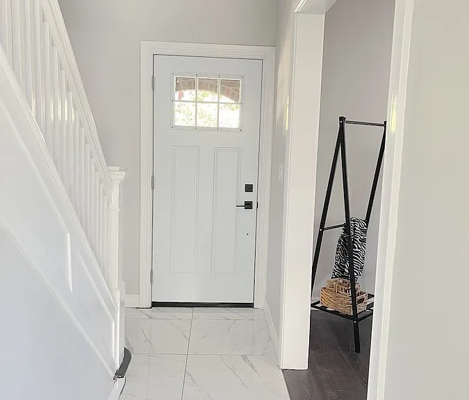 1677 Victoria Ave — Photo 16