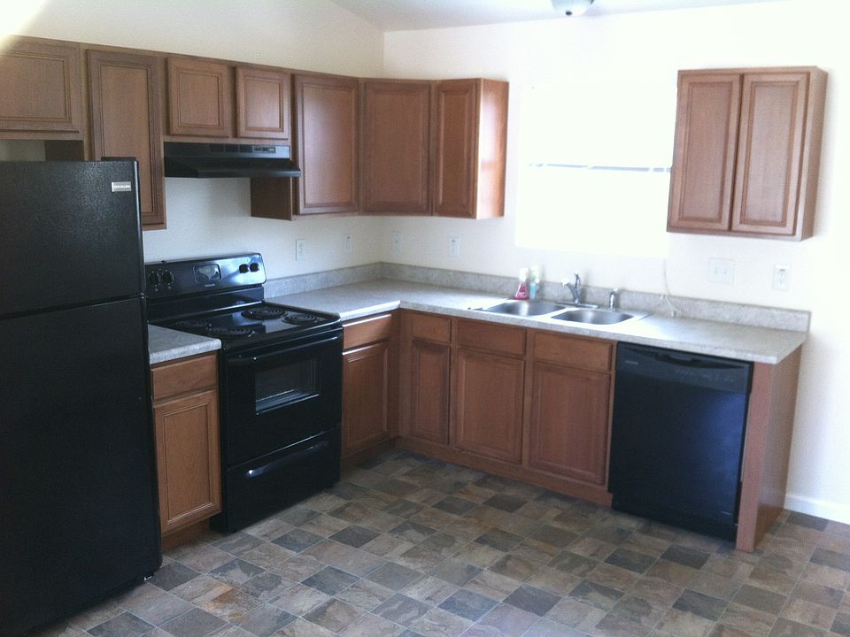 2nd image of 202 E Orleans St