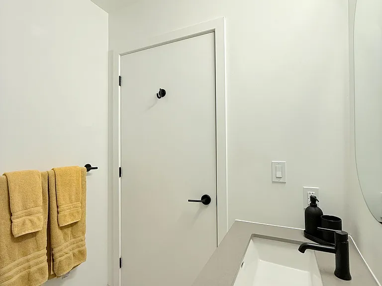 560 Rideau St #423 — Photo 12