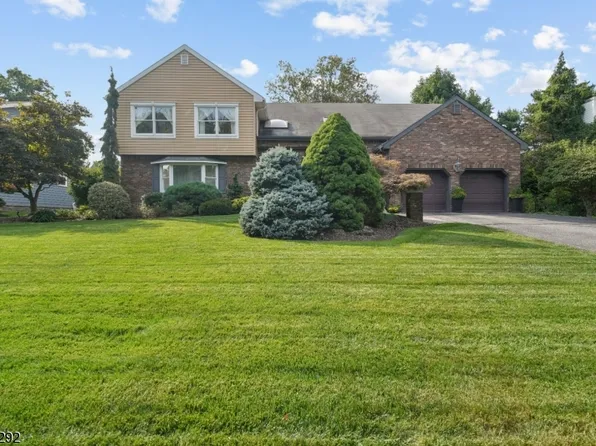 15 Woodside Ave, West Caldwell Twp., NJ 07006