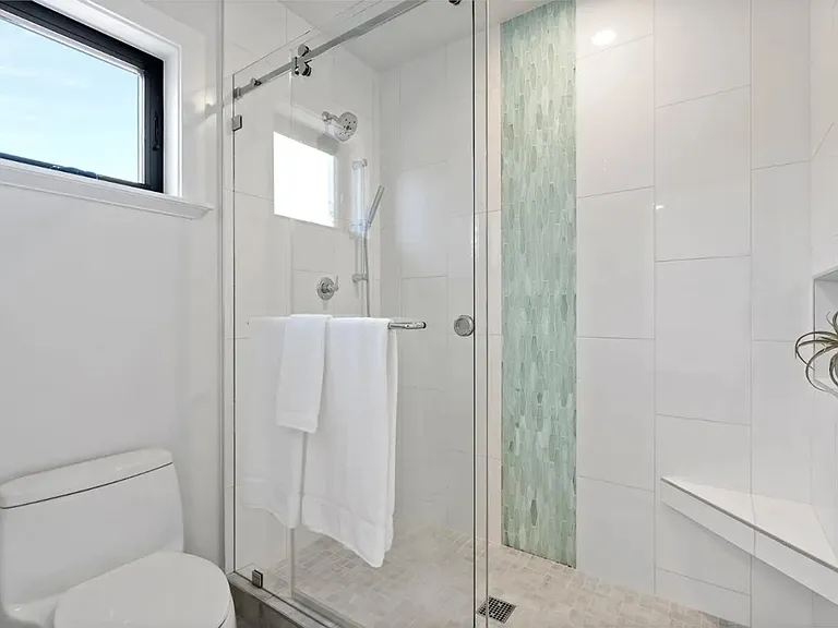 358 Iris St — Photo 20