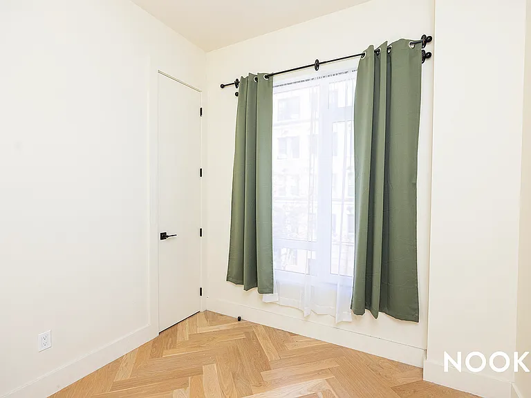 195 Humboldt St #2F — Photo 3
