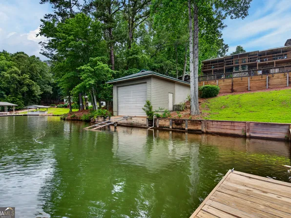 180 Old House Rd, Hamilton, GA 31811