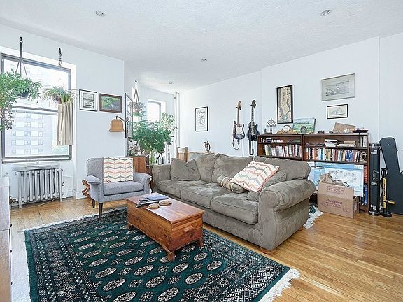 2nd image of 83 W 104th St #5A