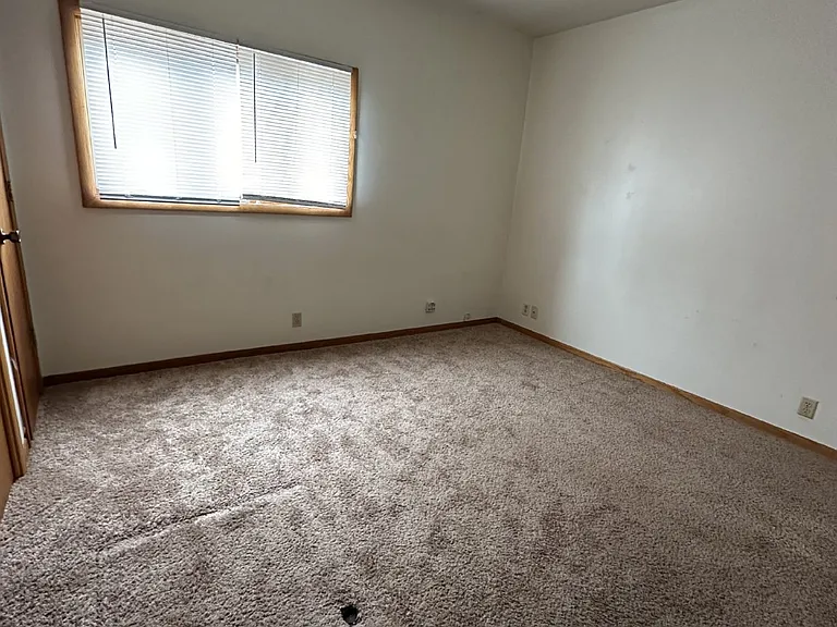 414 Talmadge St — Photo 11