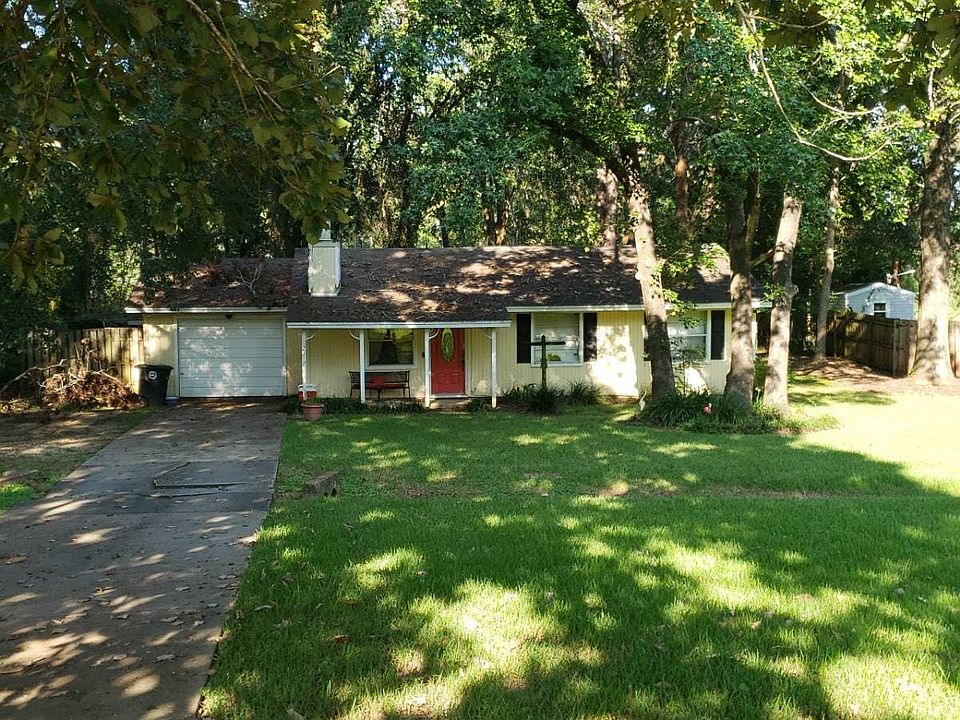 1st image of 2319 Lake Heritage Dr