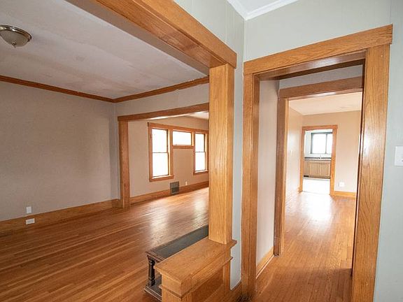 4th image of 68 Fairchild Pl