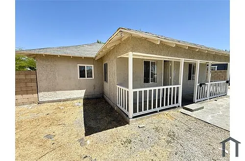 45144 Cedar Ave Photo 1