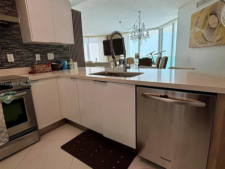 150 Sunny Isles Blvd #1-1101 — Photo 3