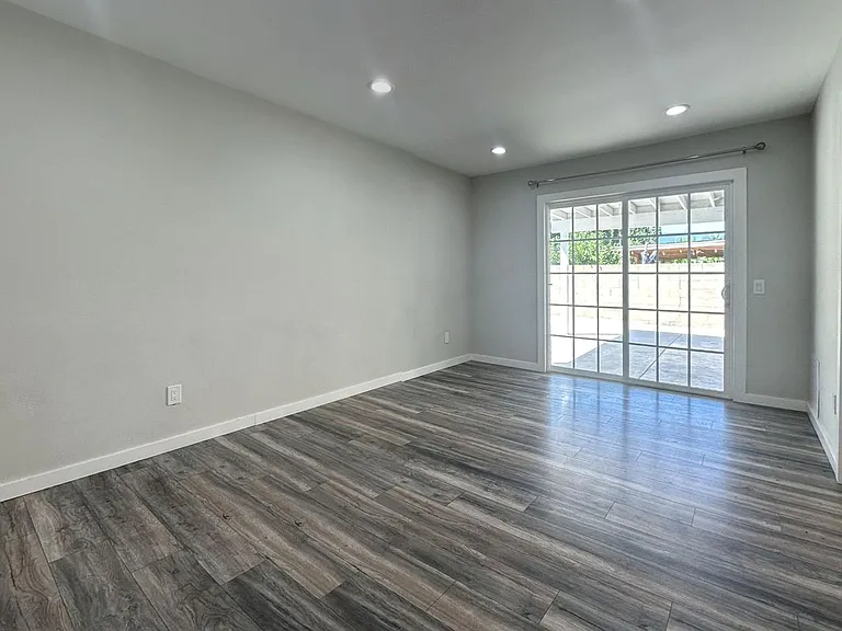 1177 Springbrook St — Photo 14