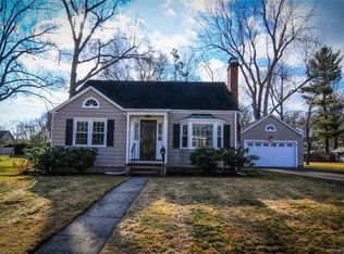 25 Ridgewood Rd, Windsor, CT 06095