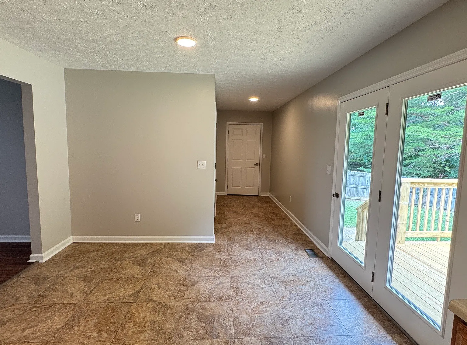212 Tellico Avenue - 1 — Photo 4