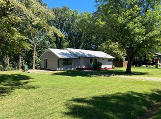 310 Eastwood Dr, Mount Holly, NC 28120