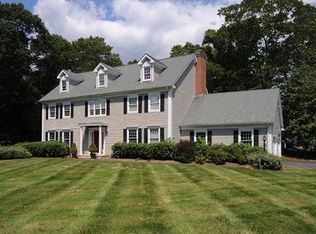 2 Oneill Ln, Branford, CT 06405