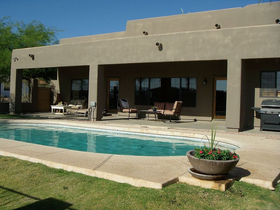 Refreshing pool