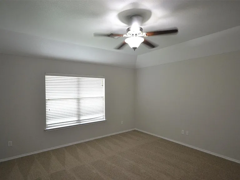 228 Falcon Ln — Photo 8
