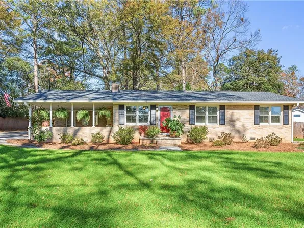 1028 Eastview Rd NE, Conyers, GA 30012