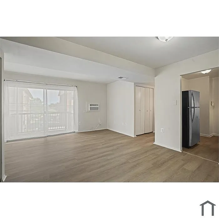 Building Photo - 351 53rd St SE #1