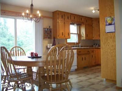 3rd image of 4213 Heritage Ln NE