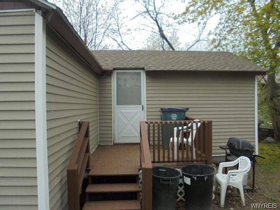 4th image of 6001 Leonard Ct