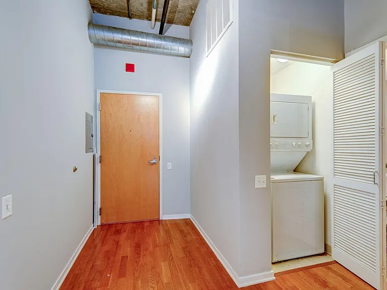 900 N Kingsbury St #1057 — Photo 15