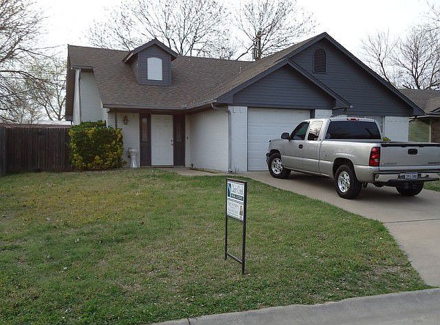 1st image of 1613 Fairfield Cir