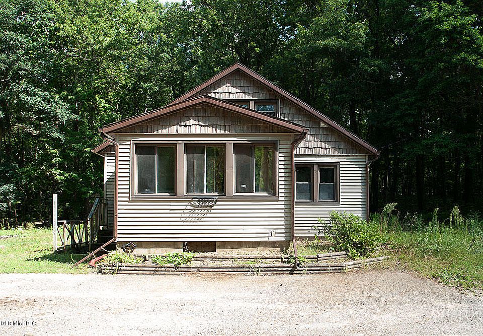 1st image of 23978 Hooker Dr