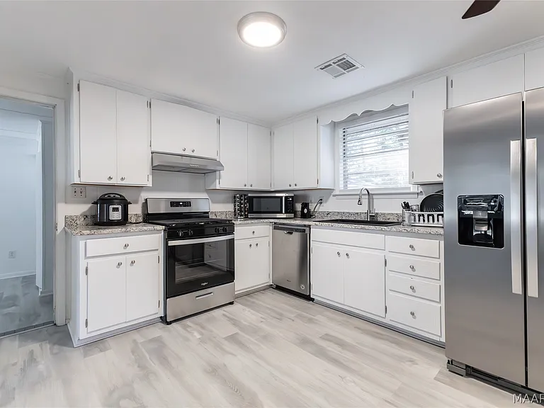 617 Wisteria Rd — Photo 11