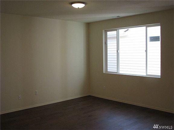 5th image of 4356 Edgewater Blvd NE