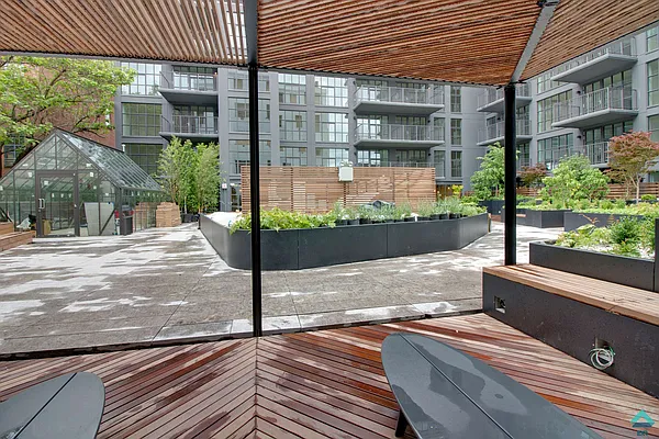 Rented by EXR | media 36