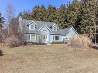 N4476 Whispering Pines Ln, Cambridge, WI 53523