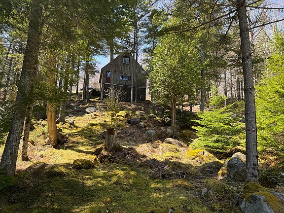 2nd image of 279 Carry Ridge Road