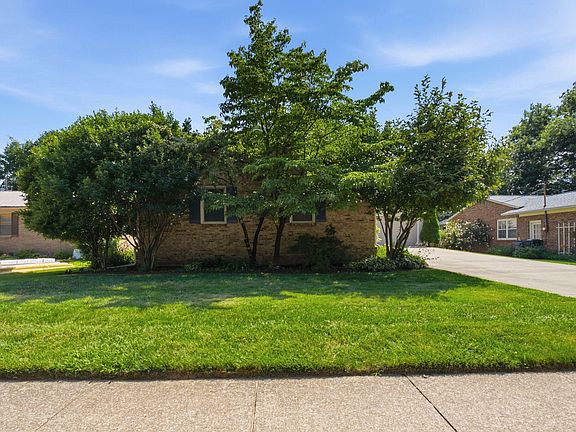 4th image of 436 Pasadena Dr