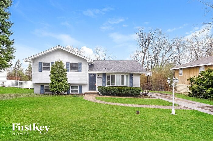 1st image of 27W040 Hickory Ln