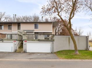 1312 Wagon Wheel Rd, Hopkins, MN 55343