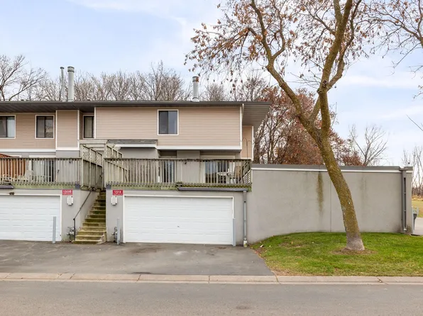 1312 Wagon Wheel Rd, Hopkins, MN 55343