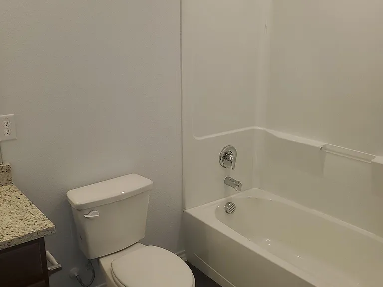 228 Michelle Dr — Photo 13