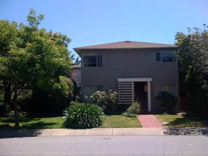 1st image of 315 Waverley St