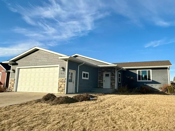 919 28th Ave NE, Aberdeen, SD 57401