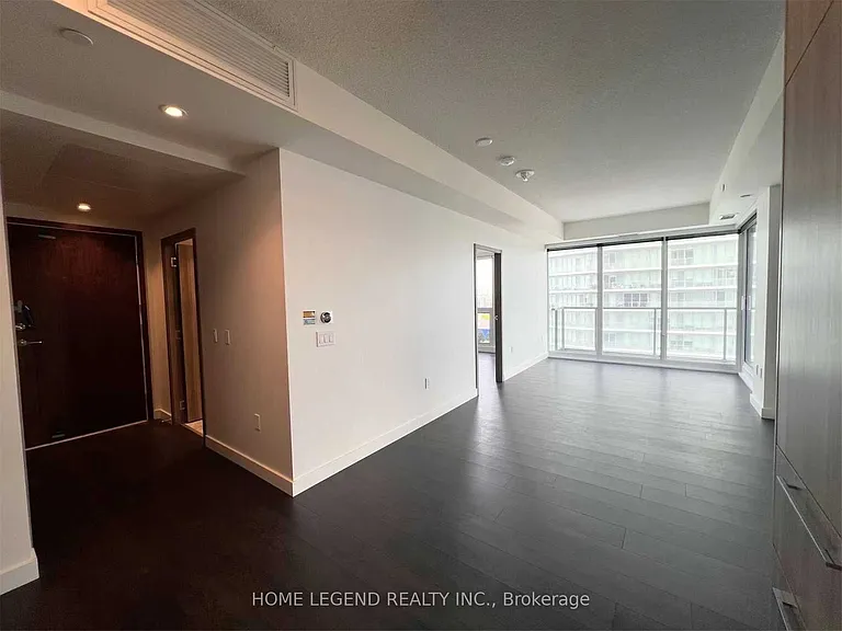 95 McMahon Dr #802 — Photo 14