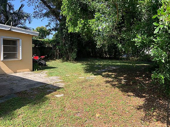 3rd image of 1404 NW 2nd Ave